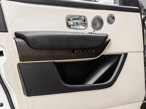 Used 2019 Rolls-Royce Cullinan image 21
