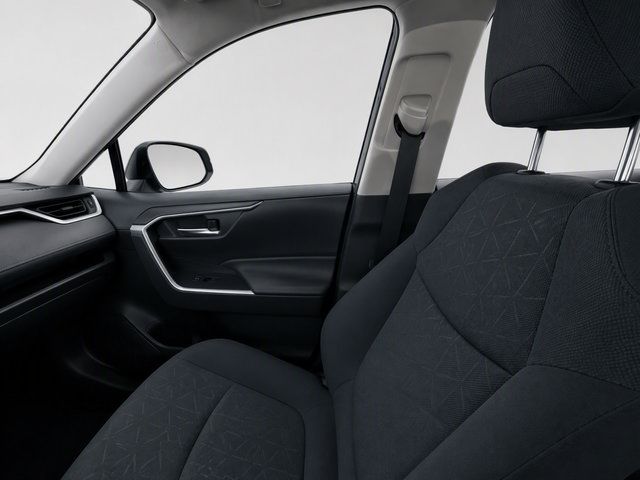 Certified 2021 Toyota RAV4 XLE w/ Convenience Package FWD image 13