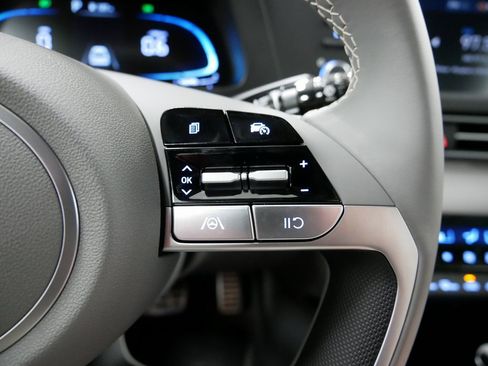 New 2025 Hyundai Elantra Sport image 21