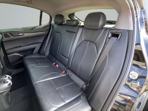 Used 2019 Alfa Romeo Stelvio Ti w/ Nero Edizione image 26