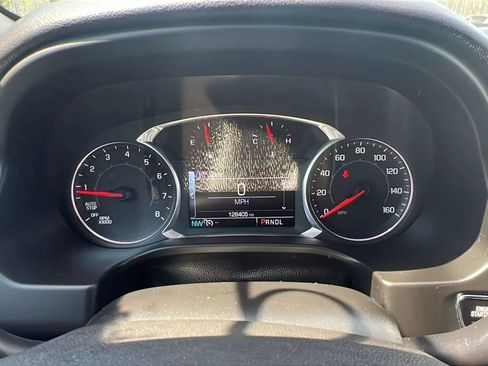 Used 2017 GMC Acadia SLE image 13