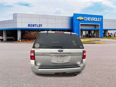 Used 2017 Ford Expedition EL XLT w/ Equipment Group 202A image 7