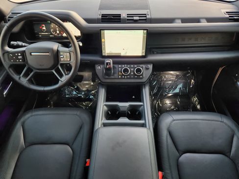 Used 2025 Land Rover Defender 110 X-Dynamic SE AWD/4WD image 27