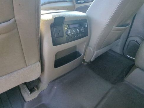 Used 2018 Chevrolet Suburban Premier AWD/4WD image 39