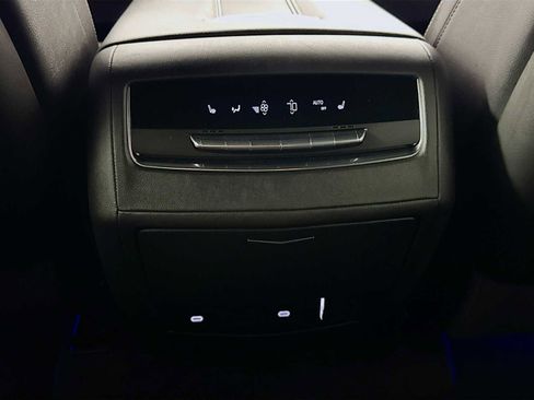 Used 2022 Cadillac Escalade ESV Luxury image 24