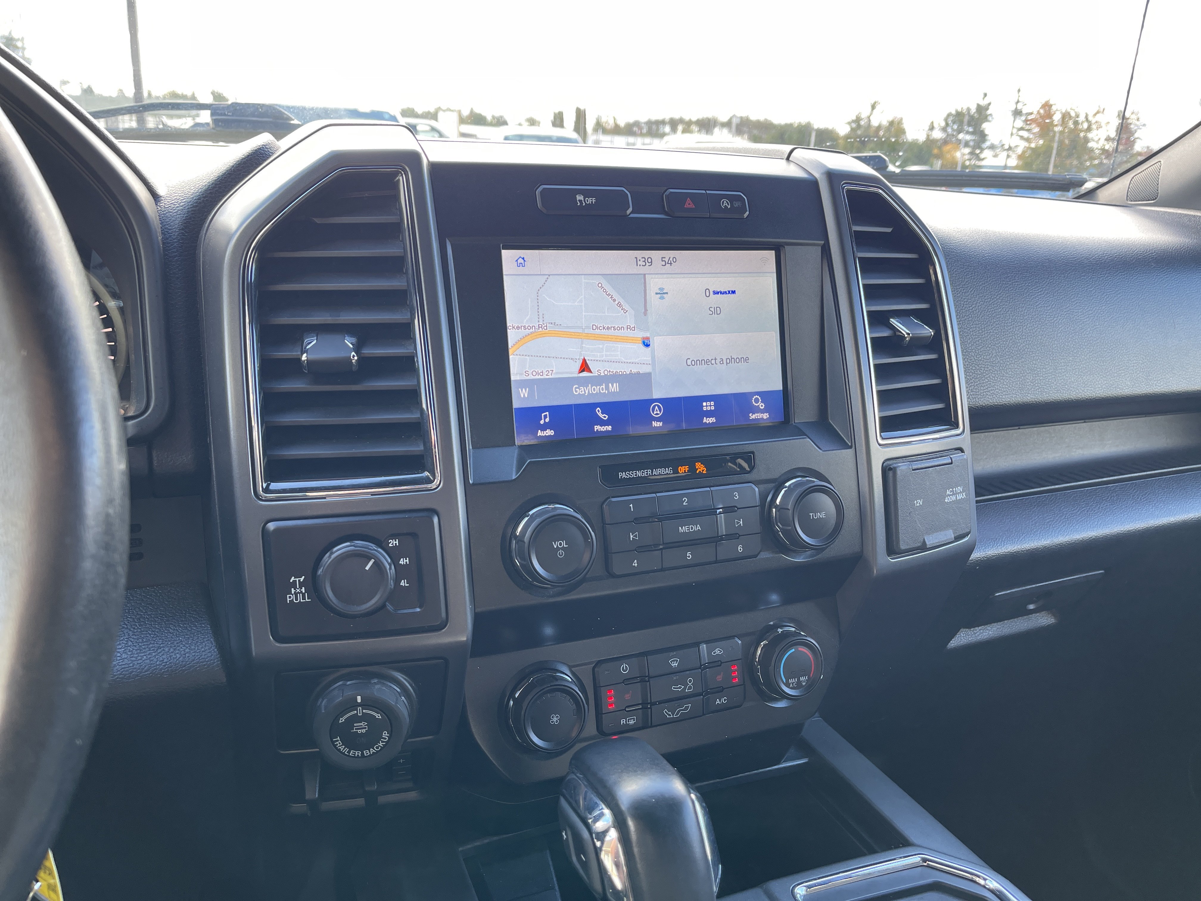 Used 2019 Ford F150 XLT w/ Equipment Group 302A Luxury AWD/4WD image 16