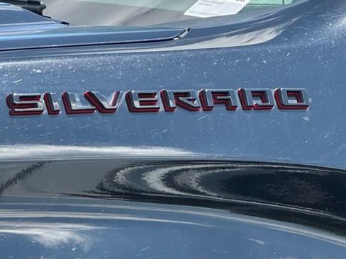 Used 2023 Chevrolet Silverado 1500 RST w/ Redline Edition AWD/4WD image 11