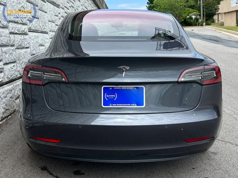 Used 2018 Tesla Model 3 Mid Range RWD image 5