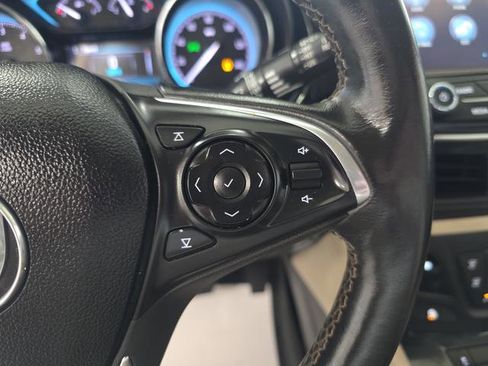 Used 2017 Buick Envision Essence image 16