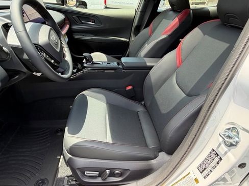 New 2026 Toyota Prius Plug-In Hybrid FWD image 19