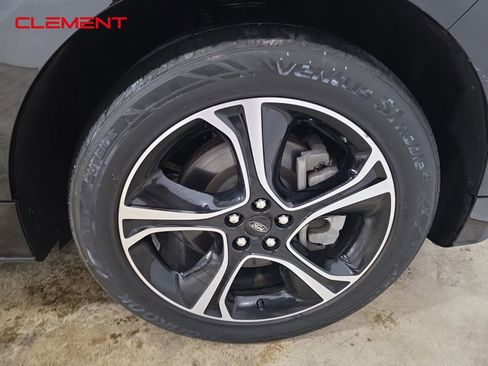 Used 2022 Ford Edge ST image 32