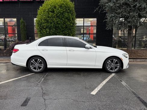 Used 2022 Mercedes-Benz E 350 4MATIC Sedan image 19