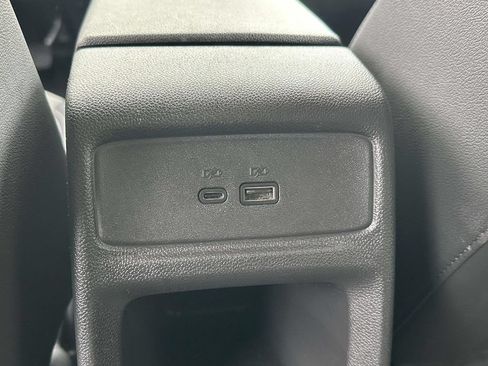 Used 2025 Chevrolet Trax LT w/ LT Convenience Package FWD image 10