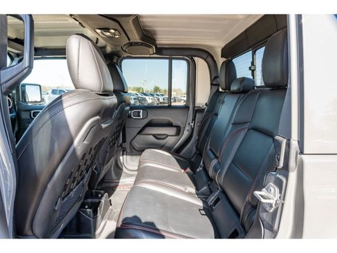 Used 2020 Jeep Gladiator Rubicon image 15