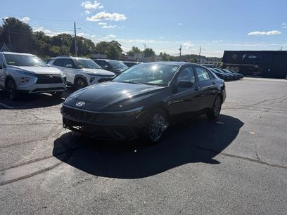 Used 2024 Hyundai Elantra SEL