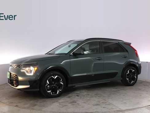 Used 2023 Kia Niro Wind FWD image 18