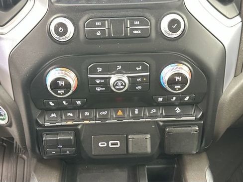 Used 2019 GMC Sierra 1500 SLT w/ SLT Premium Plus Package AWD/4WD image 13