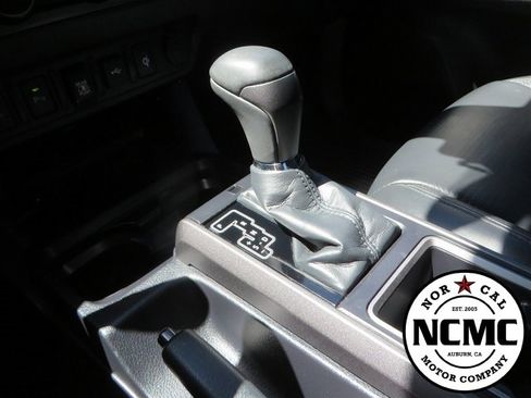 Used 2021 Toyota Tacoma TRD Sport image 29