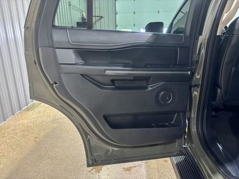 Used 2024 Ford Expedition XLT image 23