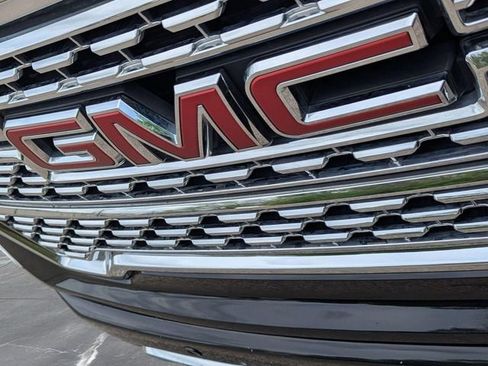 Used 2021 GMC Sierra 1500 Denali AWD/4WD image 9