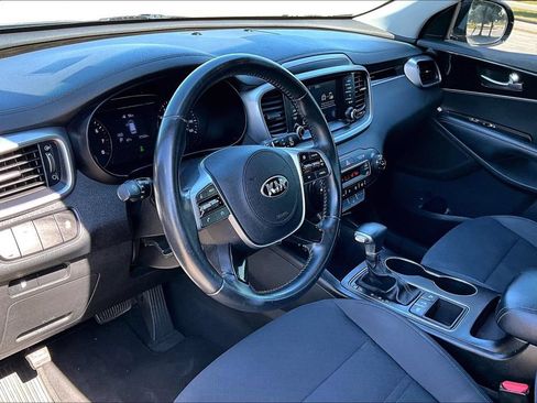 Used 2020 Kia Sorento LX w/ LX I4 Convenience Package AWD/4WD image 13