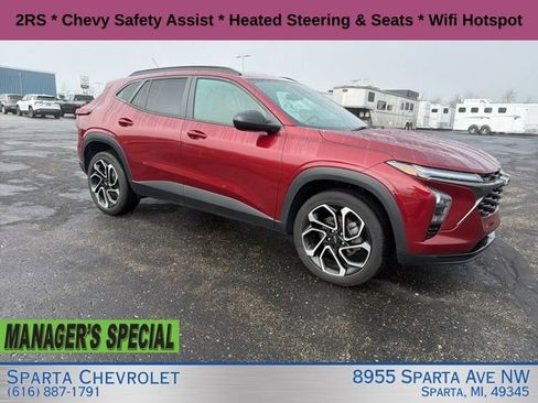 Used 2024 Chevrolet Trax RS FWD image 1