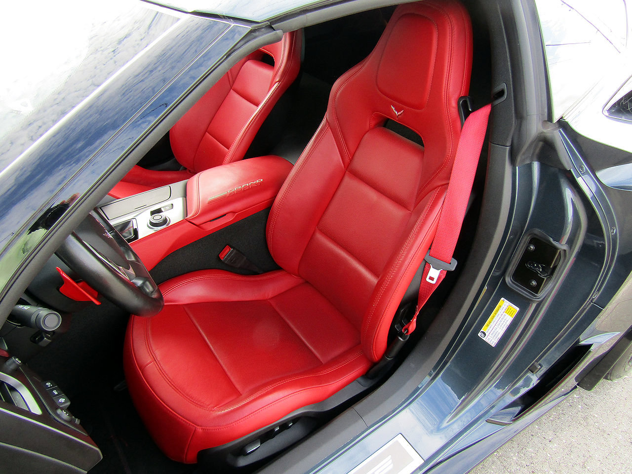 Used 2019 Chevrolet Corvette Grand Sport RWD image 9