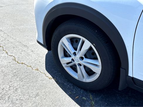 Used 2025 Nissan Kicks Play S image 22