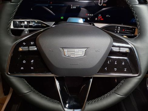 New 2026 Cadillac Lyriq Premium Luxury AWD/4WD image 20