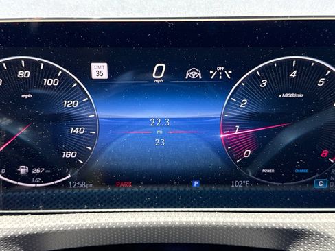 Used 2025 Mercedes-Benz CLA 250 image 25