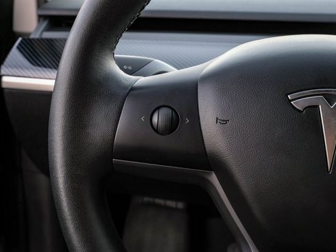 Used 2019 Tesla Model 3 Performance image 20