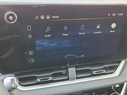 Used 2025 Chevrolet Equinox LT AWD/4WD image 18