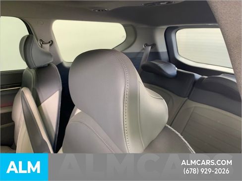 Used 2024 Kia EV9 Land image 33