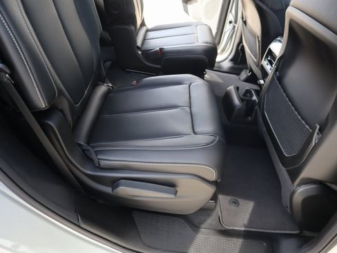 New 2025 Jeep Grand Cherokee L Limited w/ Luxury Tech Group II image 16