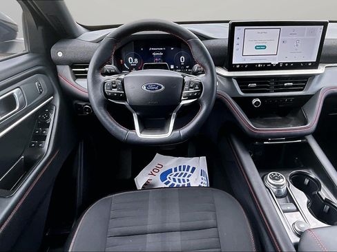 Used 2025 Ford Explorer ST-Line AWD/4WD image 5
