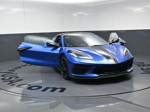Used 2022 Chevrolet Corvette Stingray Premium Cpe w/ Z51 Performance Package RWD image 29