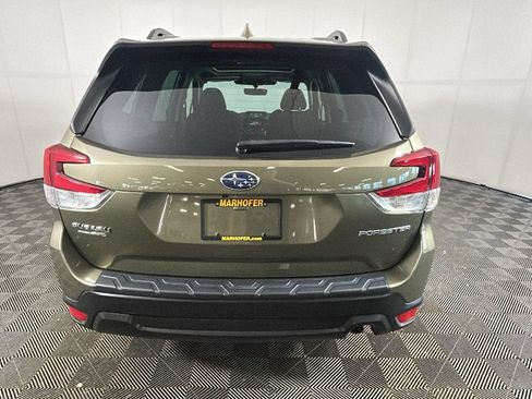 Used 2023 Subaru Forester Premium AWD/4WD image 4