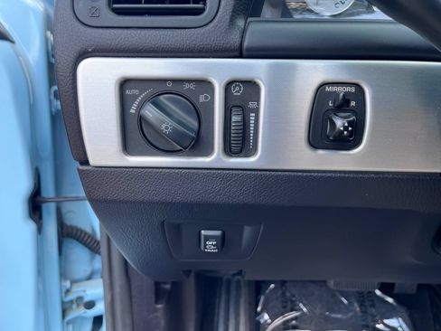 Used 2003 Ford Thunderbird RWD image 42