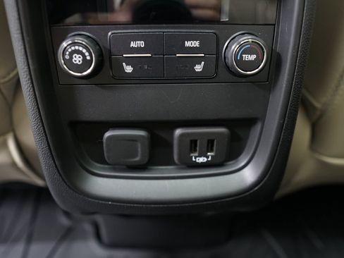Used 2020 Buick Envision Essence w/ Experience Buick Package AWD/4WD image 39