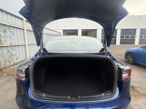 Used 2020 Tesla Model 3 Standard Range Plus RWD image 9