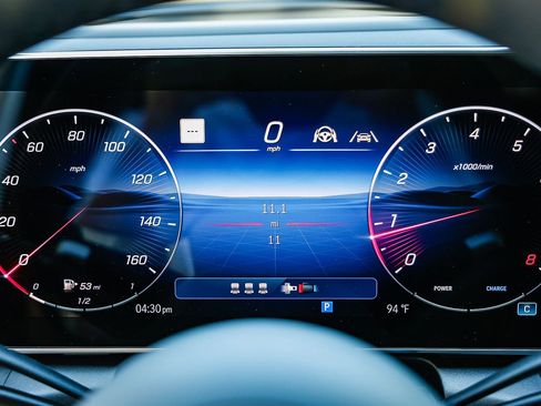 New 2025 Mercedes-Benz GLC 300 4MATIC image 24