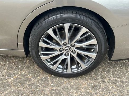 Used 2019 Lexus ES 350 w/ Premium Package FWD image 37