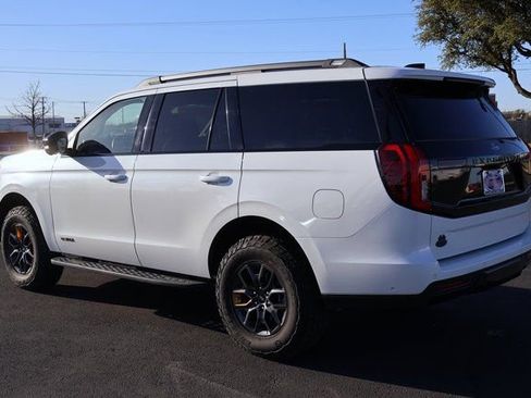 Used 2025 Ford Expedition Tremor image 17