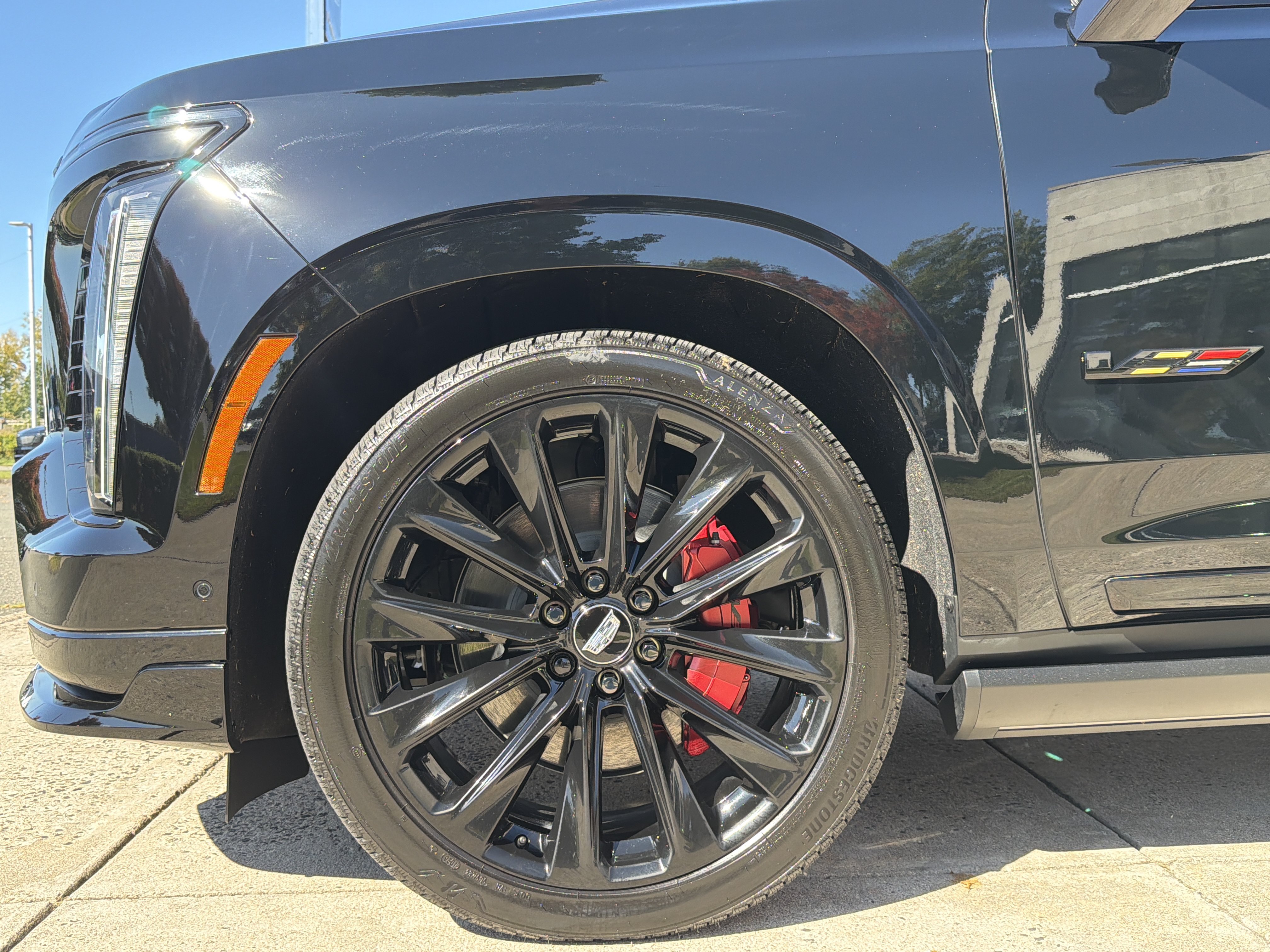 Used 2026 Cadillac Escalade V AWD/4WD image 17