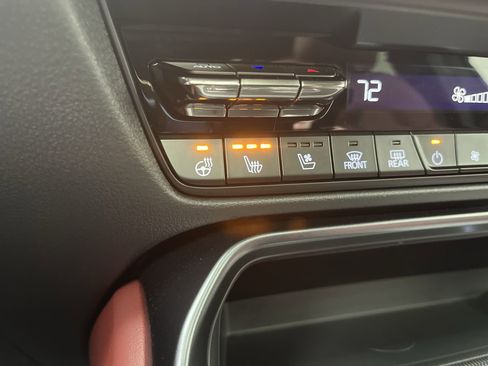 Certified 2025 MAZDA CX-70 Plug-In Hybrid w/ Premium Plus image 23