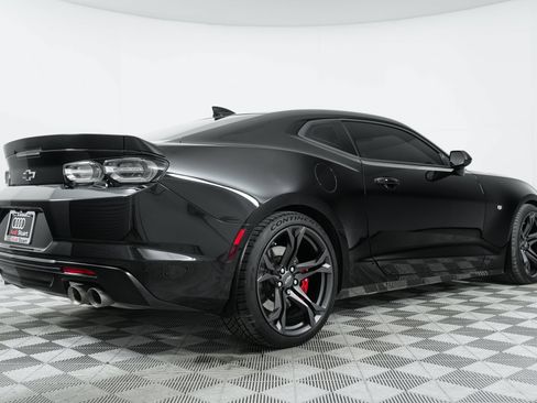 Used 2022 Chevrolet Camaro SS RWD image 7