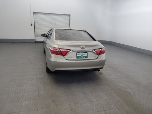 Used 2016 Toyota Camry XLE FWD image 6