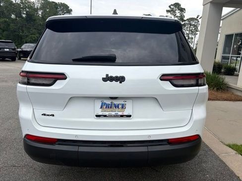 Used 2023 Jeep Grand Cherokee L Laredo AWD/4WD image 6