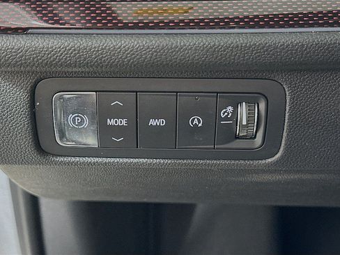 Used 2024 Chevrolet Traverse Z71 AWD/4WD image 10