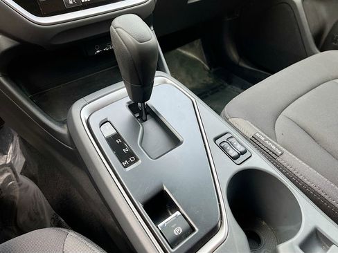 Used 2025 Subaru Crosstrek 2.0i Premium image 16